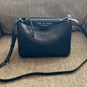 Passenger Crossbody in Patent